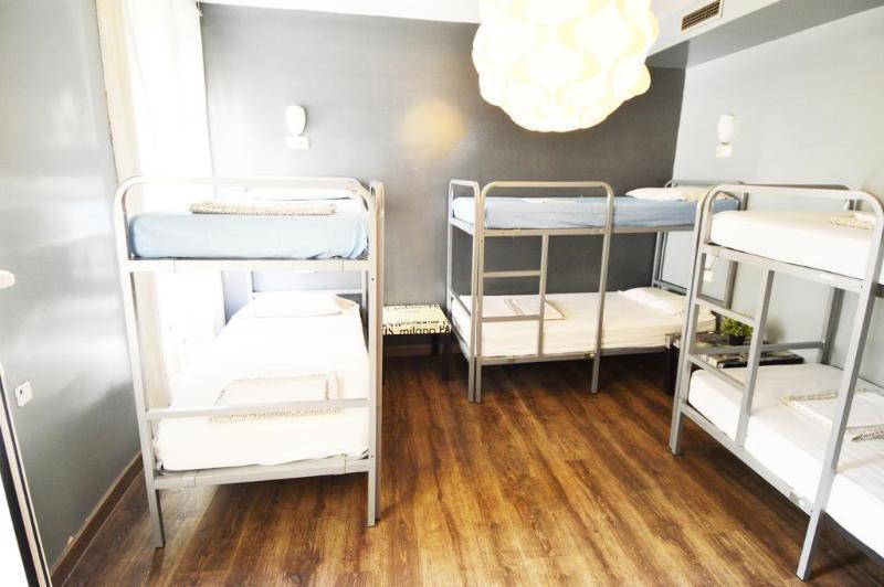 Los Amigos Hostel Madrid Bagian luar foto