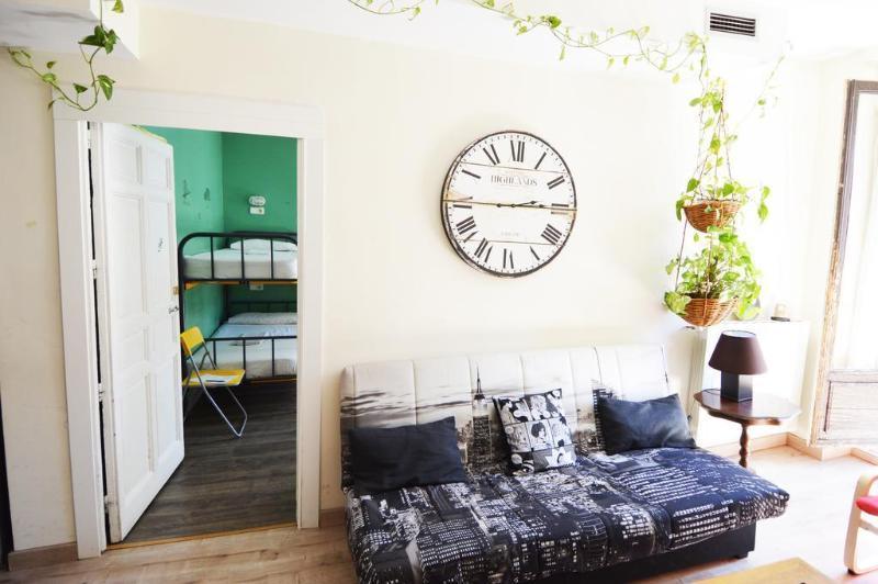 Los Amigos Hostel Madrid Bagian luar foto