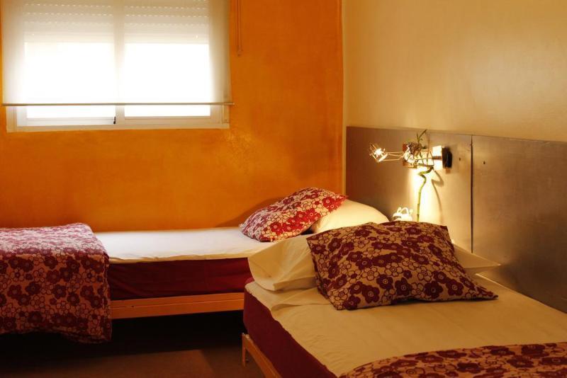Los Amigos Hostel Madrid Bagian luar foto