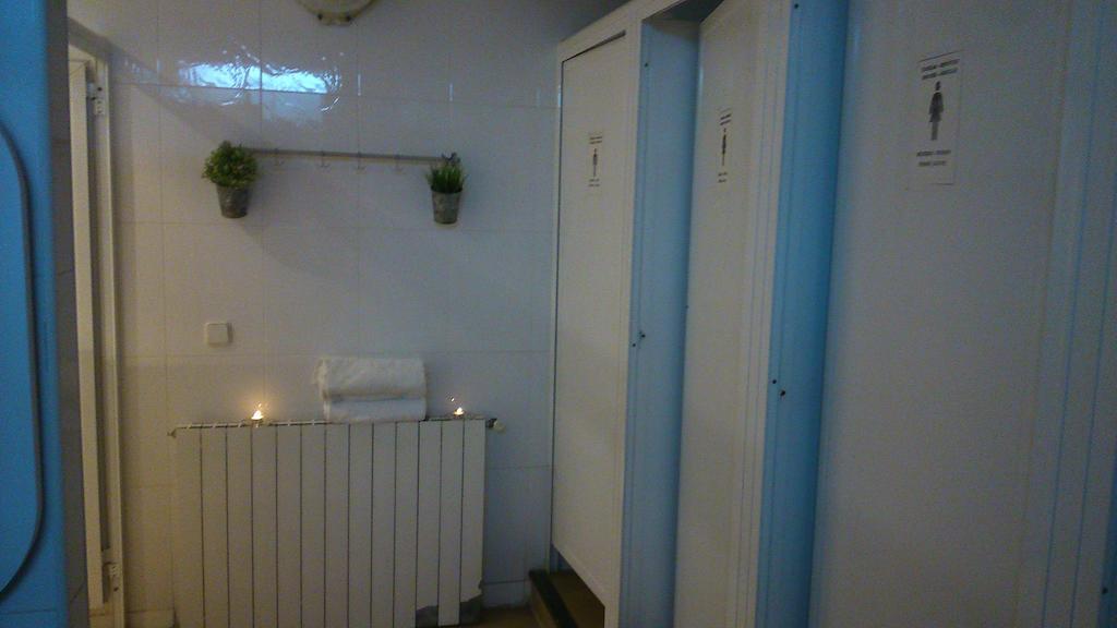 Los Amigos Hostel Madrid Ruang foto